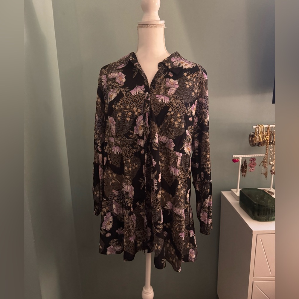 Style & Co. Black and Purple Floral Blouse Empire Waist tunic